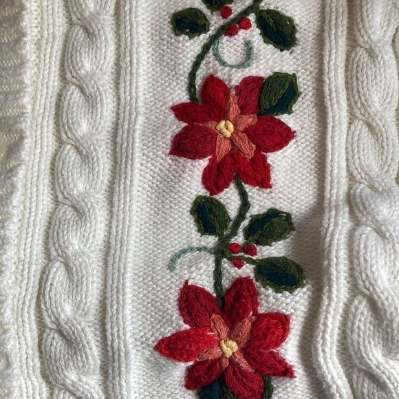 Women’s Vintage Liz Sport White Knit Vest w/ Embroidered Flowers Size Medium - Picture 8 of 11